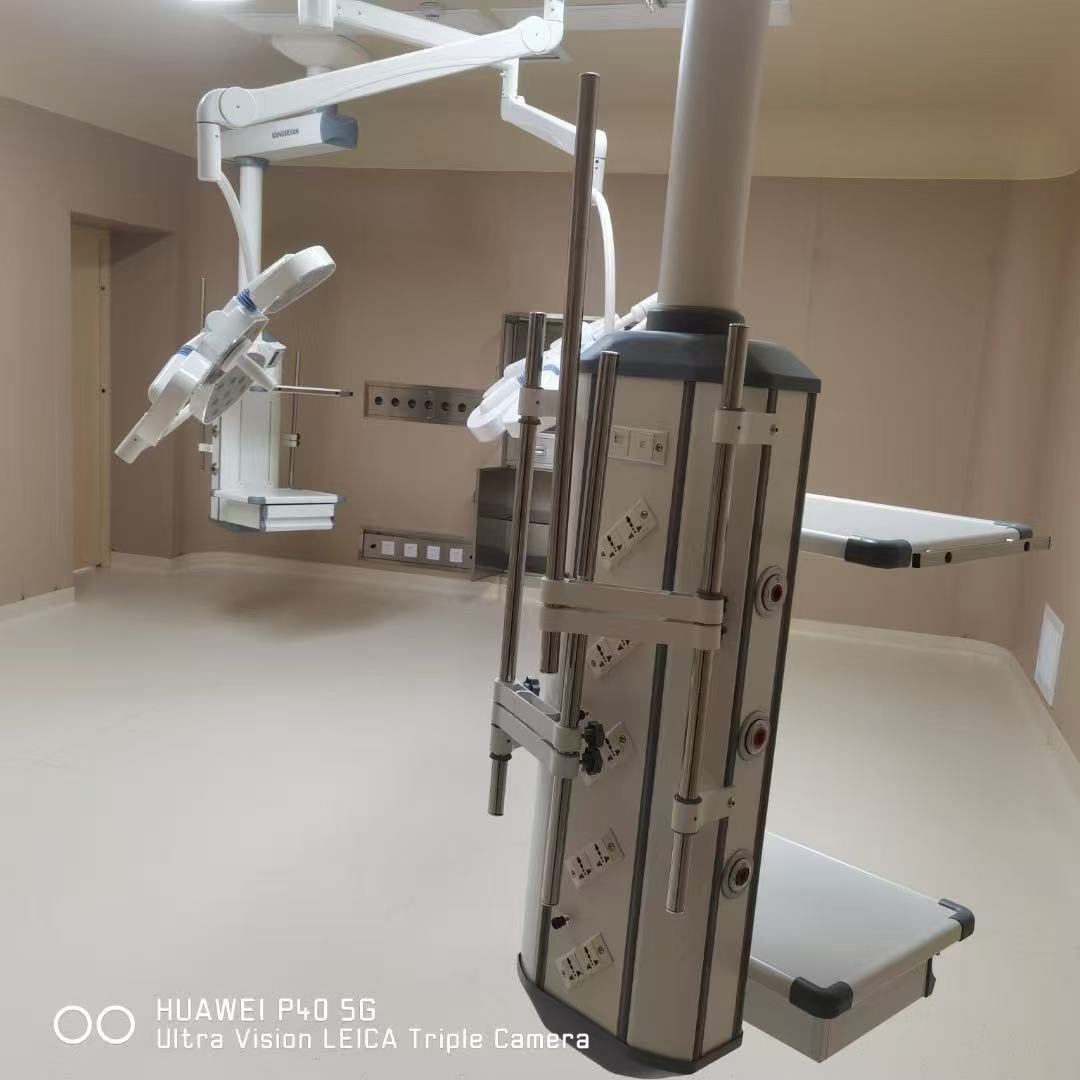 Hospital clean treatment space with surgical light