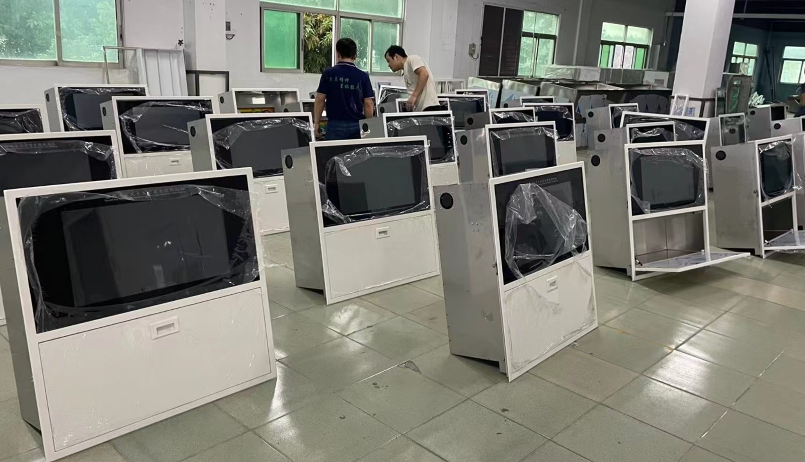 Cleanroom equipment production line in Juxing factory